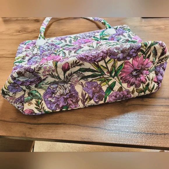 VERA BRADLEY Carson North South Tote in Lavender Meadow, NWT - Picture 5 of 14